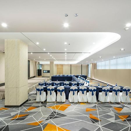Holiday Inn Express Chengdu Tianfu Square By Ihg - Chunxi Road And Kuanzhai Alley Екстериор снимка