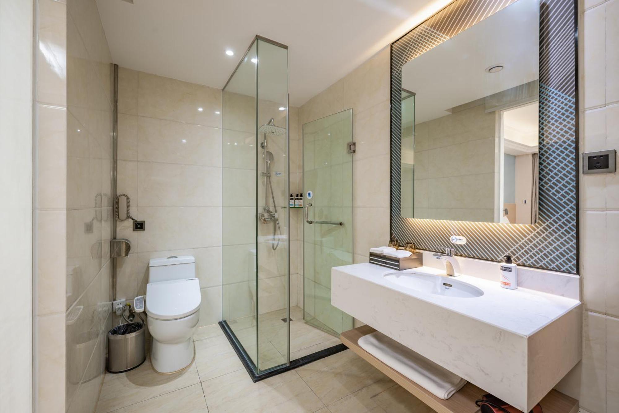 Holiday Inn Express Chengdu Tianfu Square By Ihg - Chunxi Road And Kuanzhai Alley Екстериор снимка